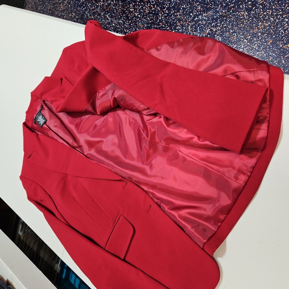 Women's jacket - Picture 3 of 3